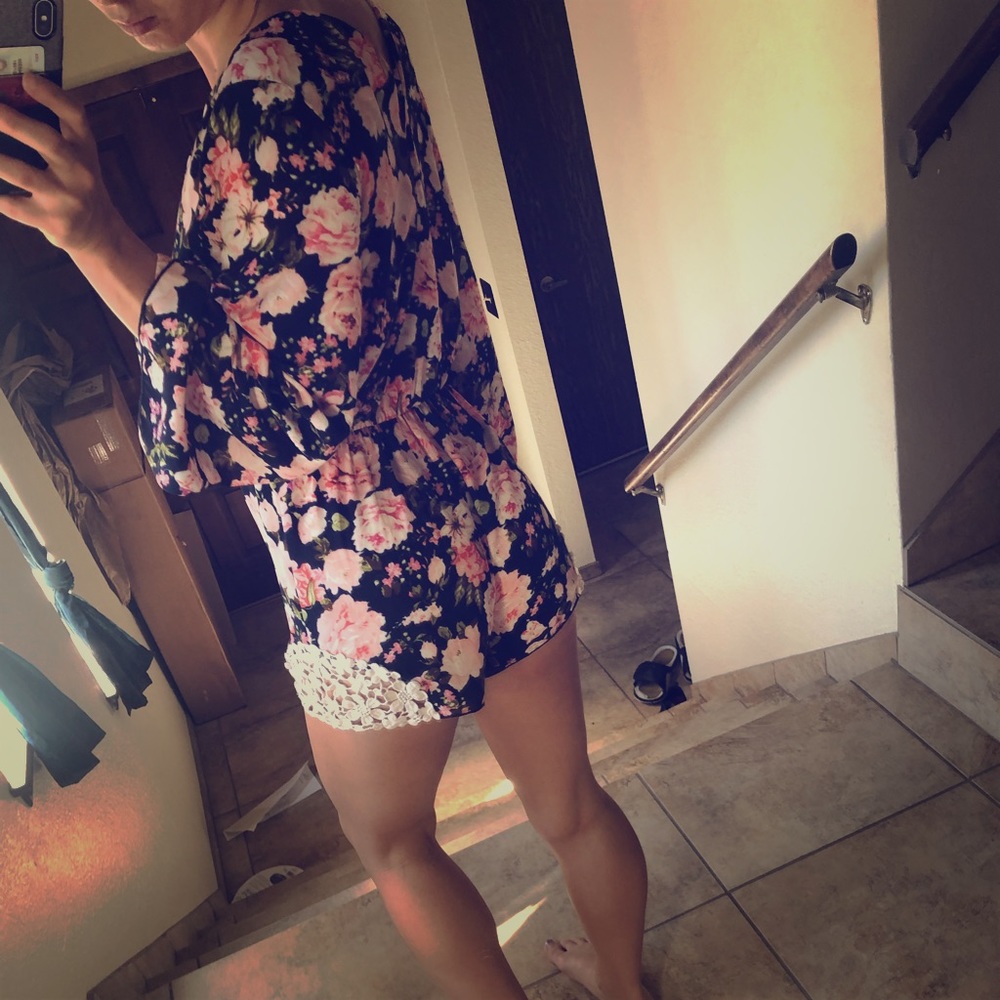 Small Wet Seal Blue/Pink Romper 💙🌺